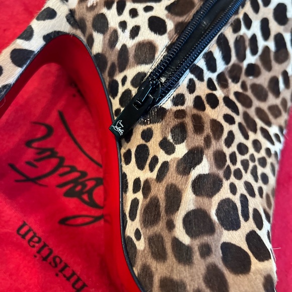 Christian Louboutin SO ELEONOR 85 Leopard Pony Ankle Bootie Heels Boots Sz 38.5 - Picture 13 of 15